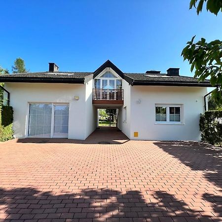 Apartamento Kleine Weisse Doppelhaushaelfte Częstochowa Exterior foto