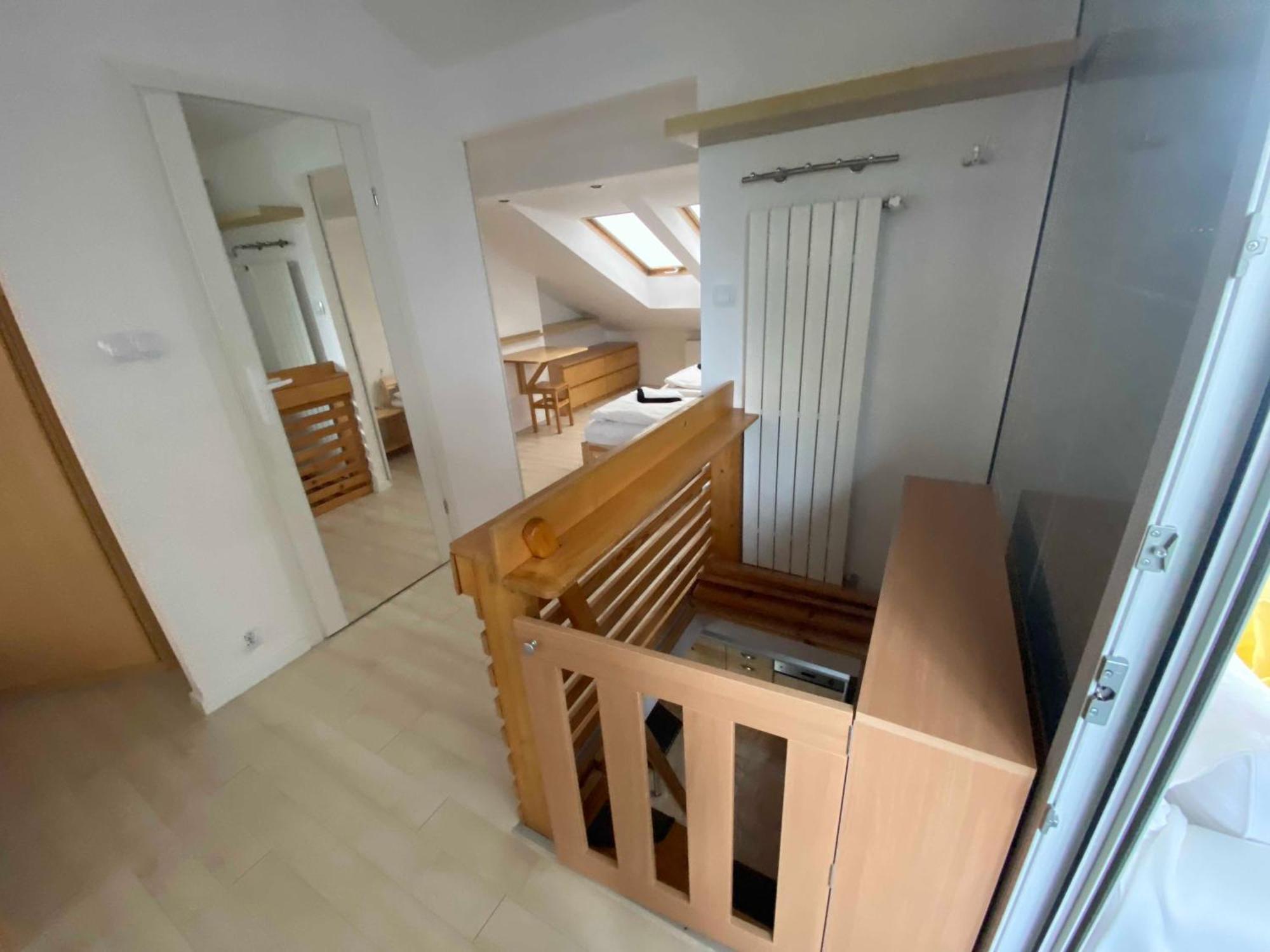 Apartamento Kleine Weisse Doppelhaushaelfte Częstochowa Exterior foto